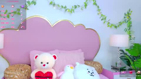 NahiaraReina  online show from November 8, 2:28 pm