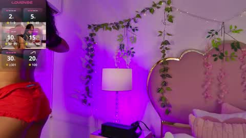 NahiaraReina  online show from March 17, 2:20 pm