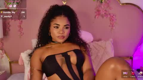 NahiaraReina  online show from April 30, 3:51 pm