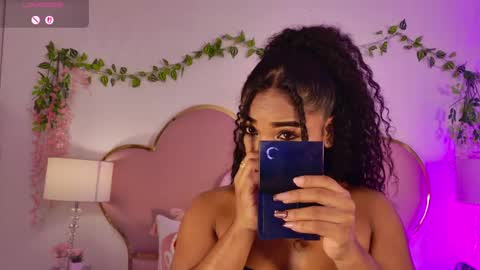NahiaraReina  online show from May 28, 2:03 pm