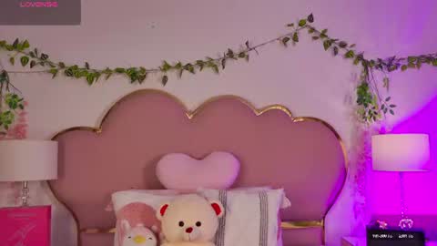 NahiaraReina  online show from July 6, 1:19 pm