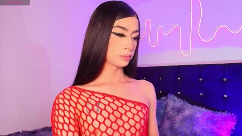 Snapshot of nahiavictoria chatting on March 24, 8:03 pm NahiaVictoria online show from March 24, 8:03 pm