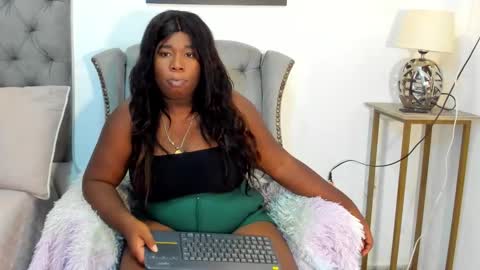 Snapshot of nahirobyy_ebonyy chatting on November 4, 7:02 pm nahirobyy ebonyy online show from November 4, 7:02 pm