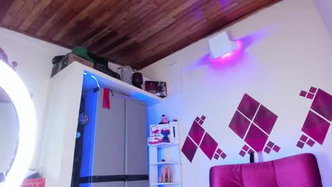 Snapshot of nahlaghaada chatting on January 25, 2:04 am Nahla online show from January 25, 2:04 am