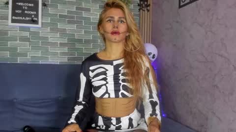 Snapshot of nahlaghaada chatting on November 1, 11:07 pm Nahla online show from November 1, 11:07 pm