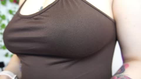 Snapshot of naho_4269 chatting on April 11, 6:23 pm Naho Sigueme en mis Redes Sociales Follow me on my social networks online show from April 11, 6:23 pm