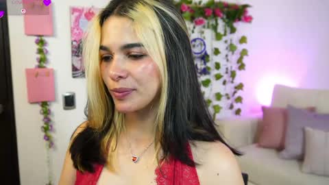 Snapshot of naho_4269 chatting on May 19, 1:33 am Naho Sigueme en mis Redes Sociales Follow me on my social networks online show from May 19, 1:33 am