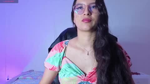 Snapshot of nahomi_blaze56eup chatting on April 14, 7:42 pm valeria online show from April 14, 7:42 pm