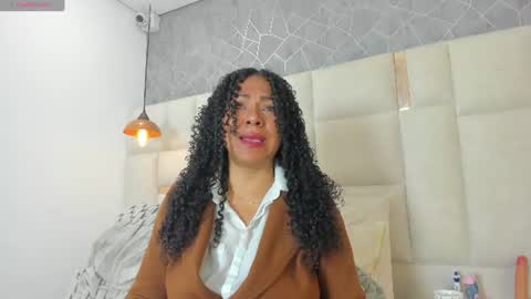Snapshot of nahomi_dominique chatting on July 8, 12:53 pm Nahomi Dominique online show from July 8, 12:53 pm