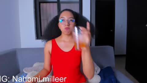 Snapshot of nahomi_miller_ chatting on October 24, 10:06 pm Laura online show from October 24, 10:06 pm