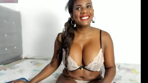 Snapshot of nahomi_whesley chatting on June 19, 4:22 pm Nahomi Whesley online show from June 19, 4:22 pm