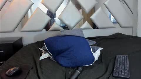 Nahomi  online show from November 28, 11:29 pm