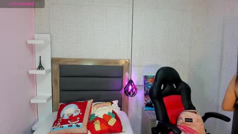   SHELBY   online show from December 3, 12:14 pm