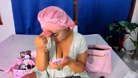 Nahomy online show from September 28, 8:31 am