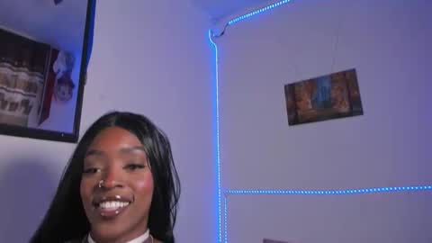 Nahomy  online show from March 5, 7:54 pm