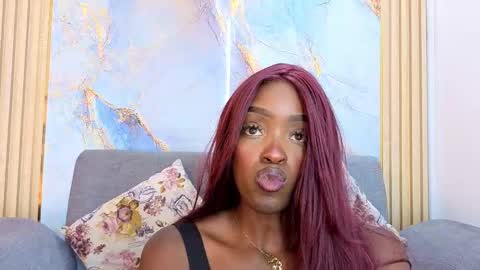 nahomy_smith23_aws online show from October 24, 9:55 pm