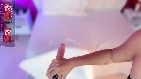 Nahomy Roberts online show from February 25, 3:05 pm