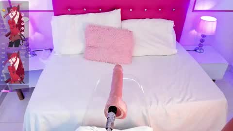 Nahomy Roberts online show from March 3, 6:22 pm