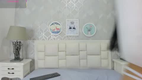 naia_cox online show from January 16, 3:54 am