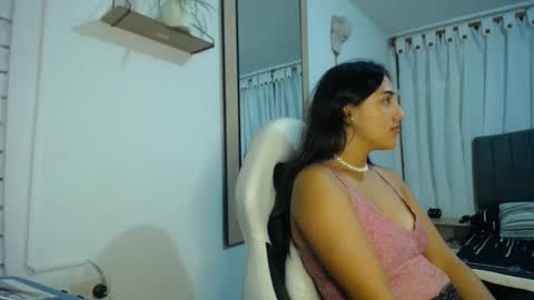 Snapshot of naia_stant chatting on January 18, 2:14 am Naia online show from January 18, 2:14 am