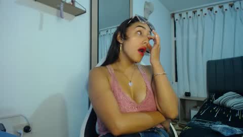 Snapshot of naia_stant chatting on January 21, 11:02 pm Naia online show from January 21, 11:02 pm