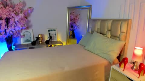 Ana online show from November 25, 9:04 pm