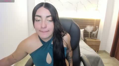 Snapshot of naiah_blue chatting on June 26, 6:45 pm naiah_blue online show from June 26, 6:45 pm
