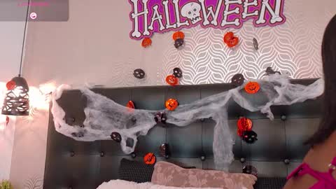 Snapshot of naiaramasson_ chatting on October 31, 11:55 am naiaramasson_ online show from October 31, 11:55 am