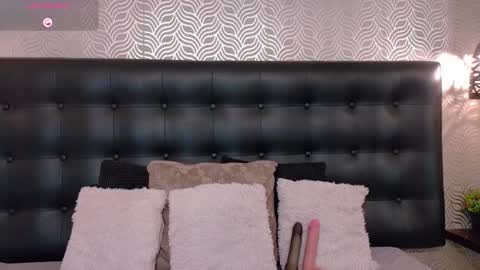 Snapshot of naiaramasson_ chatting on November 28, 12:08 pm naiaramasson_ online show from November 28, 12:08 pm