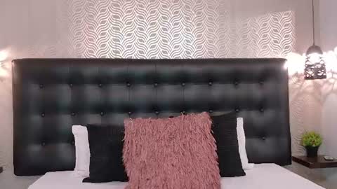 naiaramasson_ online show from July 23, 12:14 pm