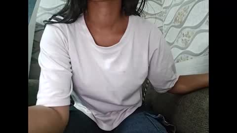 Snapshot of naina00123 chatting on October 25, 4:02 pm Naina online show from October 25, 4:02 pm