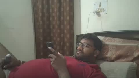NAIRANANDU28 online show from May 8, 6:19 am