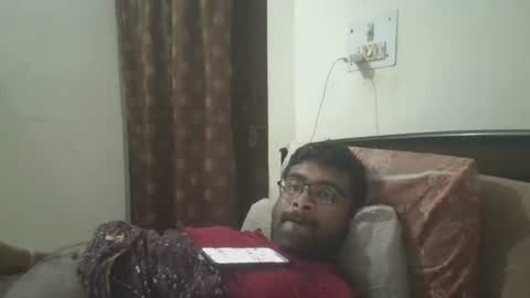 NAIRANANDU28 online show from May 9, 10:53 am