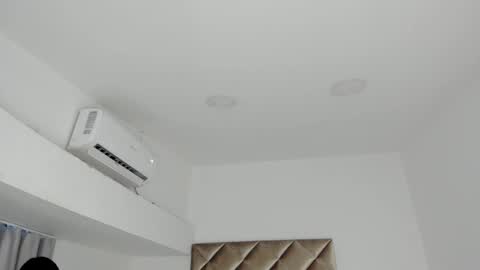 Snapshot of nakamura_san chatting on December 3, 11:44 am INSTAGRAM  m2221     online show from December 3, 11:44 am