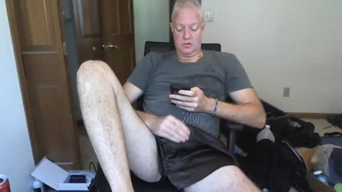 Snapshot of nakedilmale chatting on September 18, 7:16 pm Tip 100 for my full real name online show from September 18, 7:16 pm