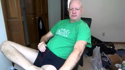 Snapshot of nakedilmale chatting on March 14, 5:40 pm Tip 100 for my full real name online show from March 14, 5:40 pm