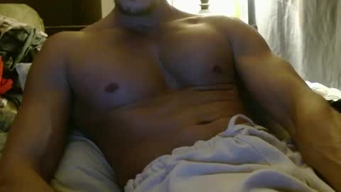 Snapshot of nakedwoodbbttr chatting on January 26, 2:03 am nakeDwoodBbetter online show from January 26, 2:03 am
