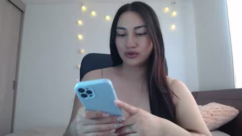Snapshot of nala_foster chatting on June 12, 3:55 pm Nala online show from June 12, 3:55 pm