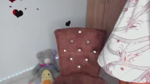 Snapshot of nala_grey chatting on May 21, 12:45 pm Nala Grey online show from May 21, 12:45 pm
