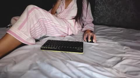 Snapshot of name666999 chatting on November 8, 3:45 pm Lady online show from November 8, 3:45 pm