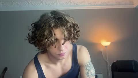 Snapshot of namiraaxel chatting on February 12, 7:02 am Georges online show from February 12, 7:02 am