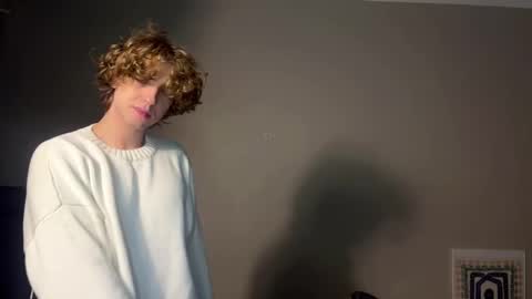 Snapshot of namiraaxel chatting on October 21, 7:25 pm Georges online show from October 21, 7:25 pm