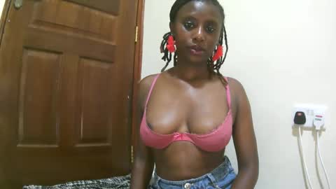 nana2095 online show from December 20, 4:30 am