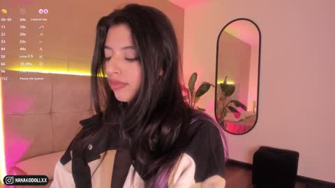 Nana  online show from February 3, 9:09 pm