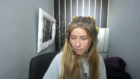 Snapshot of nancy_blonde chatting on April 25, 2:03 pm nancy blonde online show from April 25, 2:03 pm