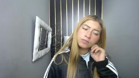Snapshot of nancy_blonde chatting on April 30, 12:44 pm nancy blonde online show from April 30, 12:44 pm