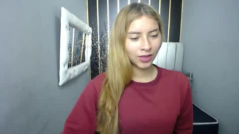 Snapshot of nancy_blonde chatting on May 10, 1:49 pm nancy blonde online show from May 10, 1:49 pm