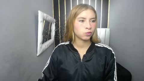 Snapshot of nancy_blonde chatting on May 26, 12:23 pm nancy blonde online show from May 26, 12:23 pm