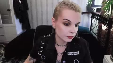 Snapshot of nancyaddams chatting on July 29, 3:43 pm Nancy online show from July 29, 3:43 pm