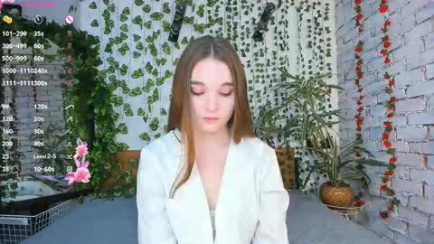 Snapshot of nancycaseys chatting on February 24, 6:27 am Luna online show from February 24, 6:27 am